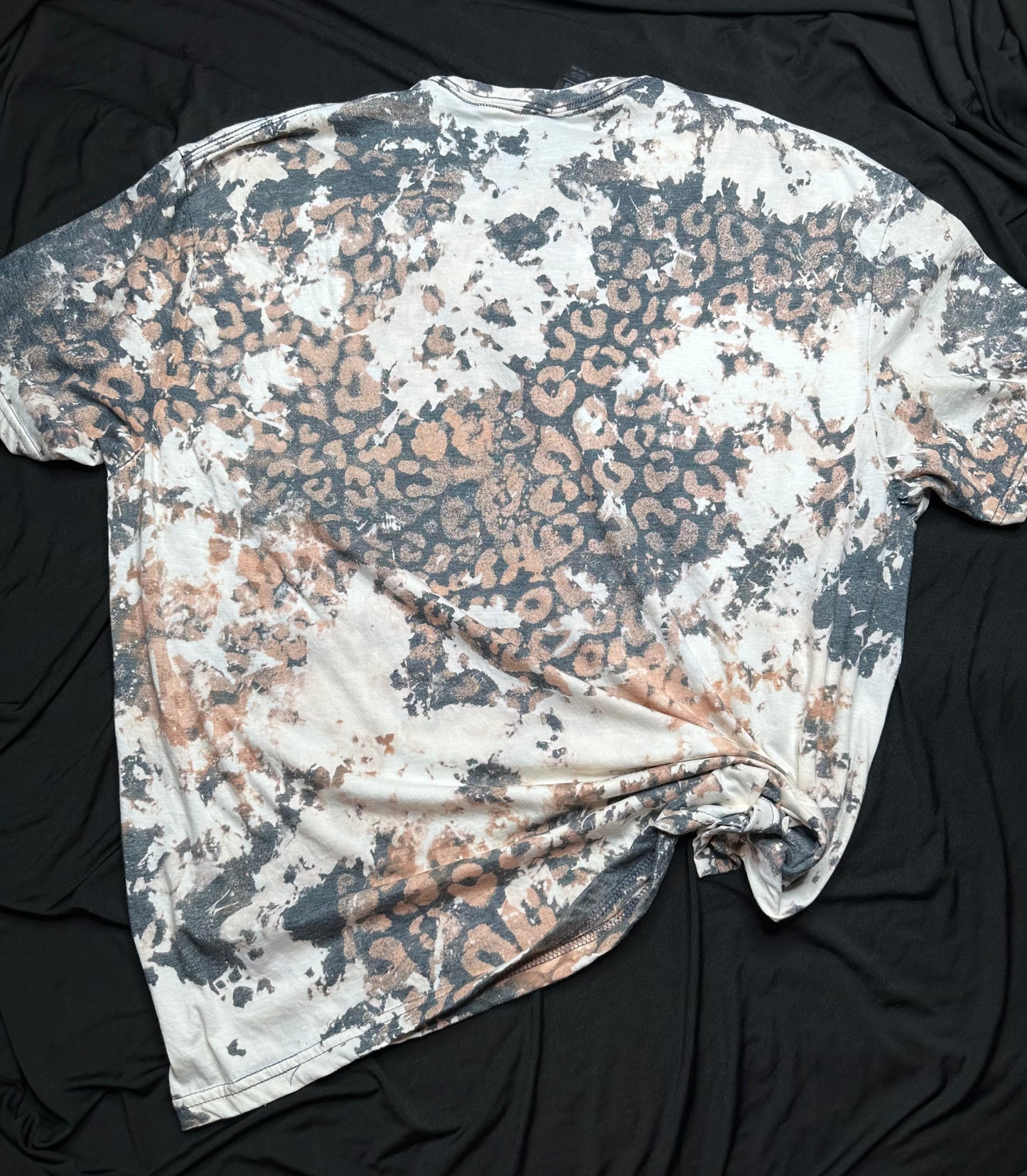 Cheetah leopard bleached TEE