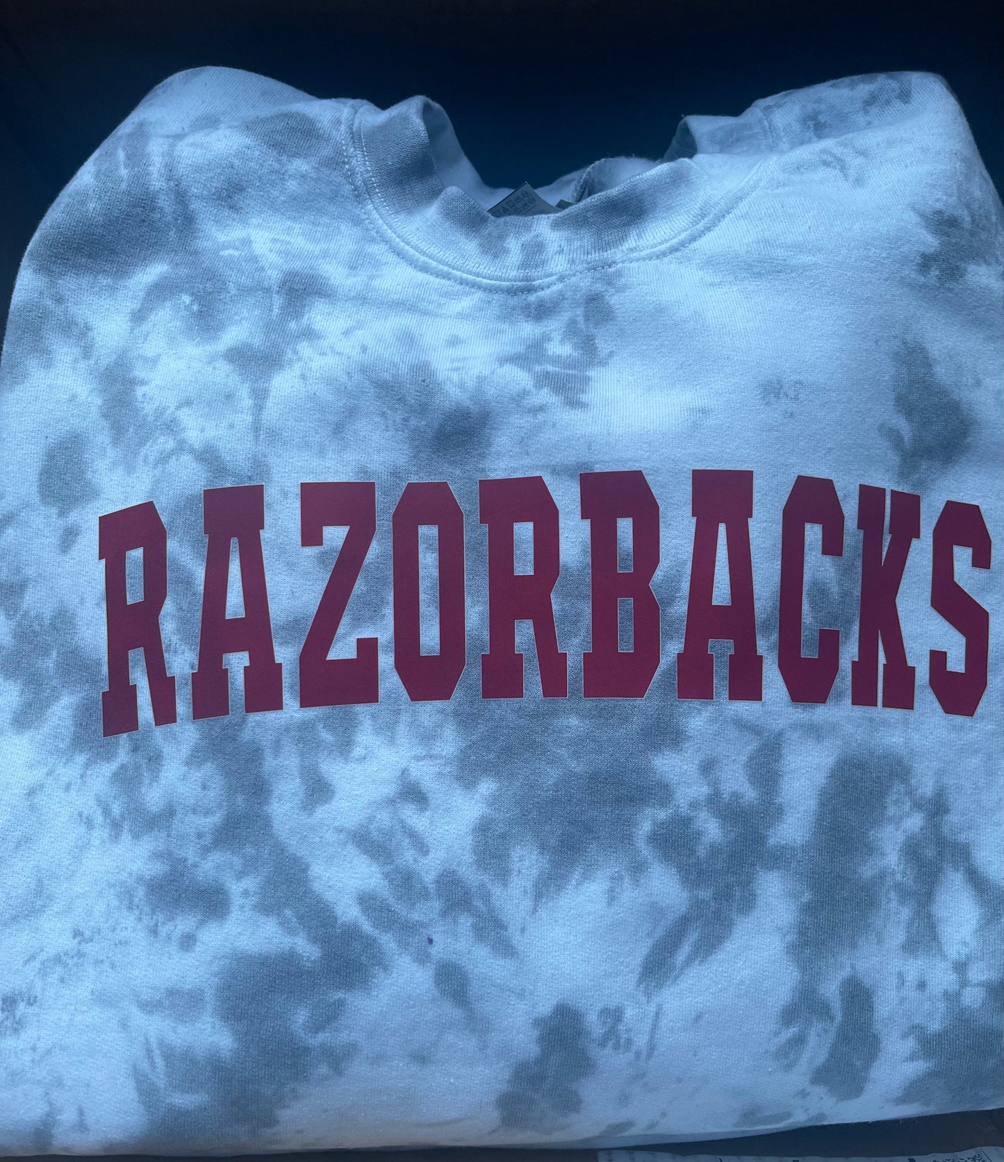Razorback dyed CREWNECK